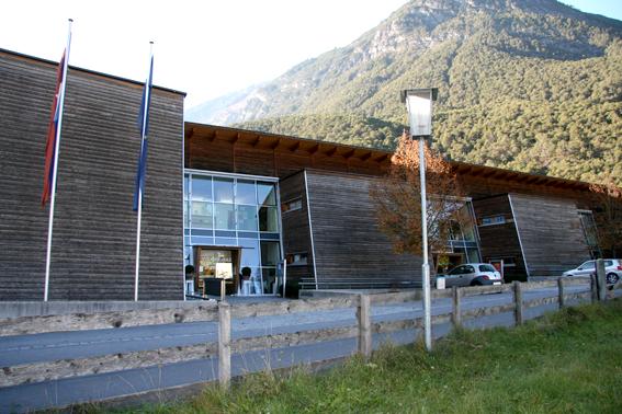 Bücherei Mils bei Imst von außen